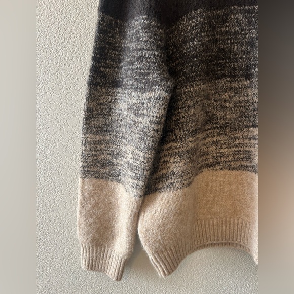 Vince Camuto Women's Gradation Crew Sweater Size Large NWOT - Picture 3 of 5